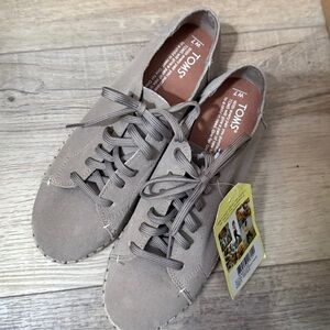 TOMS Lena Dessert Taupe Women’s Lace-Up Flats NWT Sz. 7